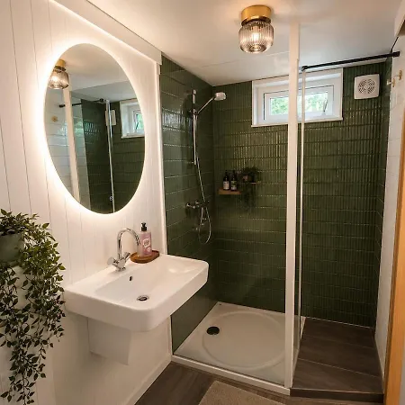 Holiday home The Tiny Willow Boutique Tiny House In The Woods